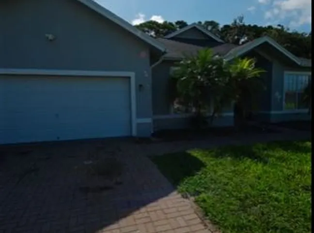 4059 SW Kamsler St, Port St Lucie
