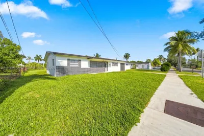 11000 NW 21st Ct #11000 1