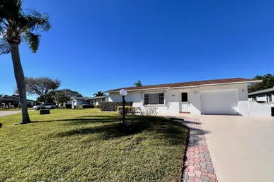 Delightful Easy One Floor Living with Golf Course