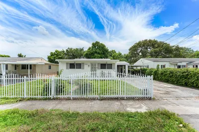 2030 NW 43rd Street 1