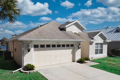 849 NW Waterlily Place 1