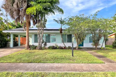 3831 NW 11th Street 1