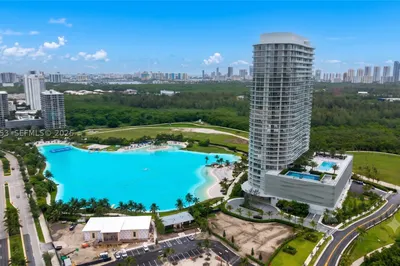 2411 Laguna Circle #1704 1