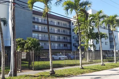 900 SW 84th Ave #301E 1