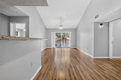 7808 Sonoma Springs Cir #304 1