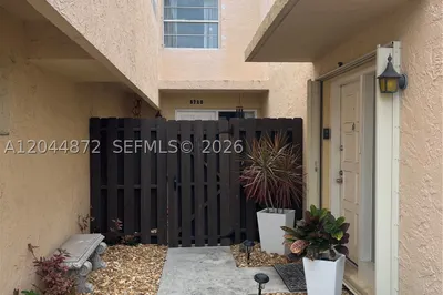 8925 NE 4 AVENUE RD #8925 1