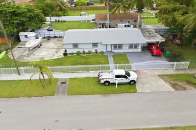 300 SW 8th Ave 1