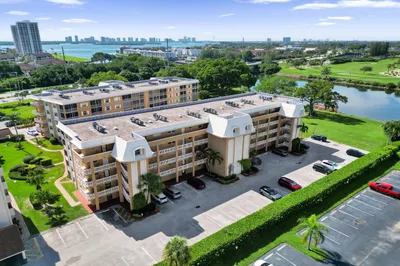 308 GOLFVIEW Road #406 1