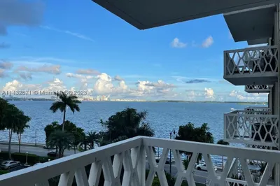 1430 Brickell Bay Dr #602 1