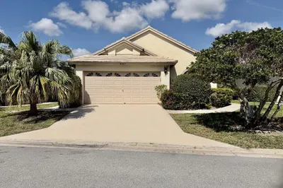4787 Brighton Lakes Boulevard 1