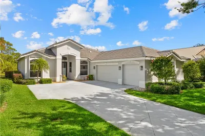 5513 SE Forest Glade Trail 1