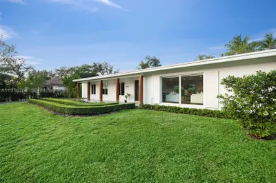 5835 SW 100th Ter 1