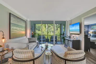 106 ROYAL PARK Drive #2A 1