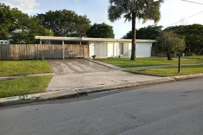 100 SE Naranja Avenue 1