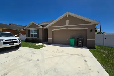 2101 SE Floresta Drive 1
