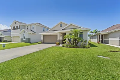 5435 NW Pine Trail Circle 1