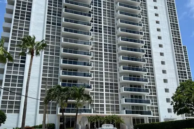 2701 N Ocean Boulevard #3b 1