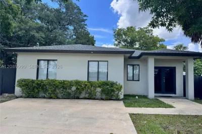 609 NW 3rd Ter 1