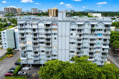 1470 NE 125th Ter #809 1