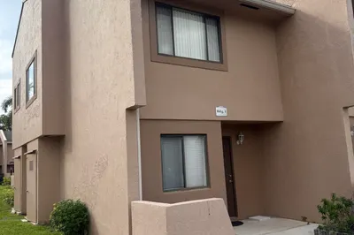 139 Sparrow Drive #1a 1