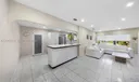 490 W 33rd Pl Photo
