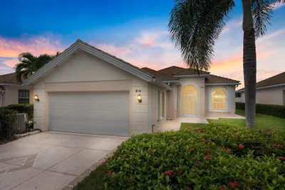 8160 SE Palm Hammock Lane 1