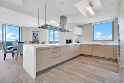 17111 Biscayne Blvd #1702 1