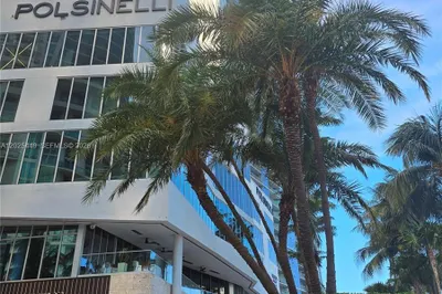325 S Biscayne Blvd #1822 1