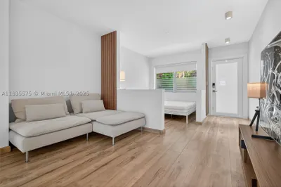 1334 Euclid Ave #4 1