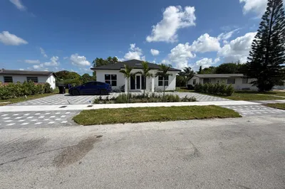 1705 NW 15th Street 1