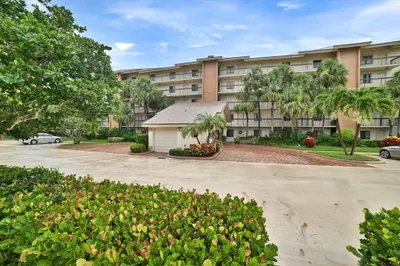 701 Seafarer Circle #202 1