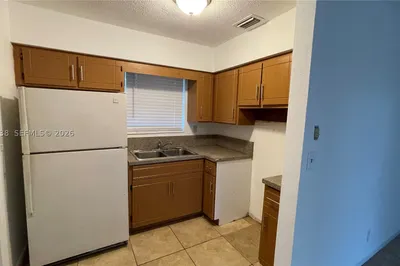 5200 NW 16th St 1