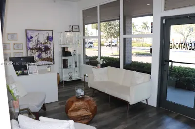 3724-3728 Davie Rd 1