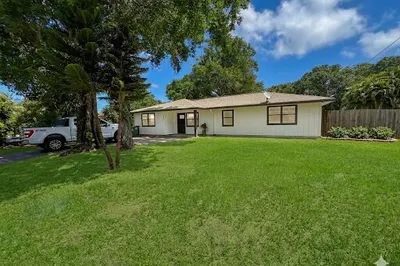 2008 S 30th Street 1