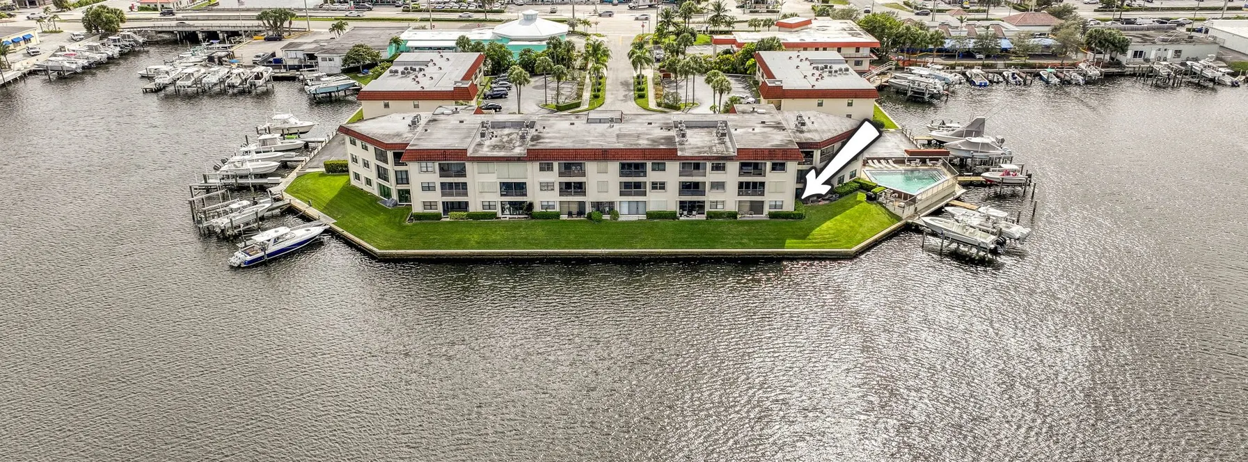Just Listed | 313 Lake Circle #111