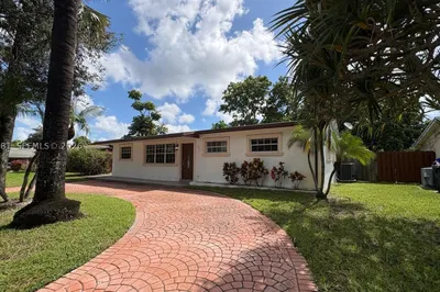 251 N 68th Ter #251 1