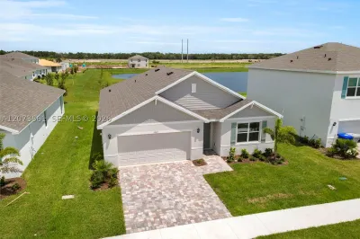 9082 Venetian Sq #9082 1