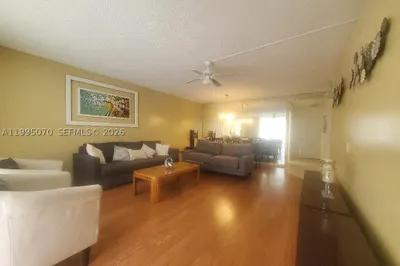 319 NE 14th Ave #207 1
