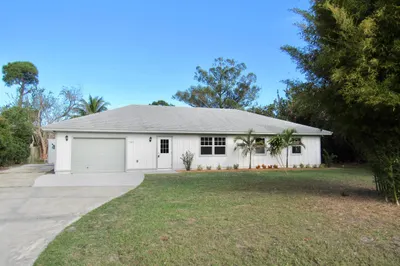 5683 SE Orange Blossom Trail 1