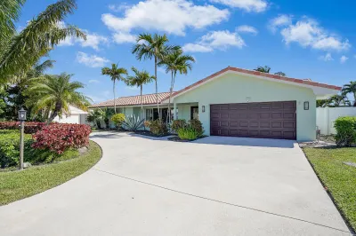 1161 Dolphin Road