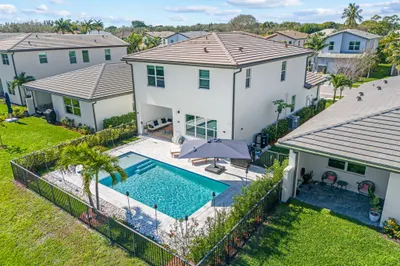 2724 Country Lake Trail 1