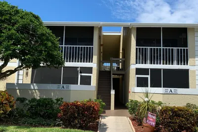 1565 SE Royal Green Circle #108 1