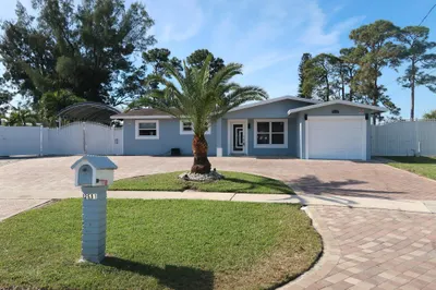 2591 Rosehaven Road 1