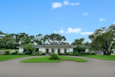 13400 SW 82nd Ct 1