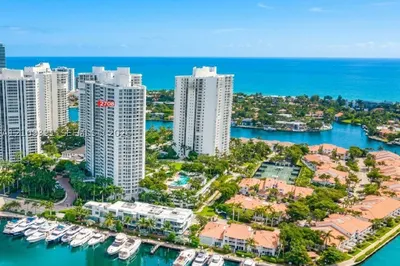 21055 Yacht Club Dr #2708 1