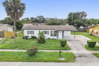 324 NW 3rd Street 1