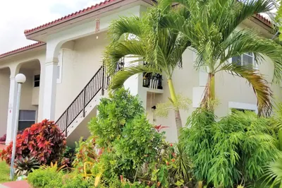 11453 NW 35th Street 1