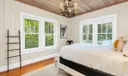 708 SE Riverside Drive Photo