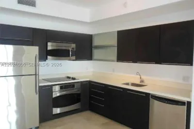 90 SW 3rd St #1811 1