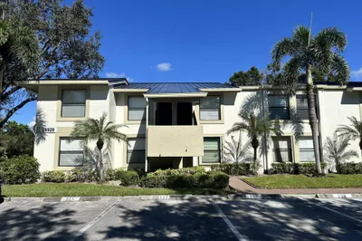 6928 Briarlake Circle #202 1